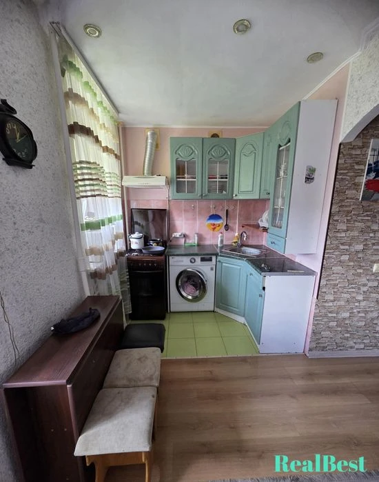 Продаж / Квартира / Г.Безручка, Льонокомбінат, Рівне