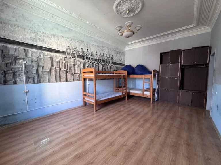 For Sale: 4-bedroom apartment at 8B Khreshchatyk Street, Center, Maidan Nezalezhno