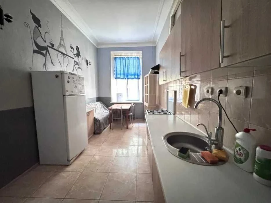 Продается 4-комнатная квартира на ул. Хрещатик, 8Б, Центр, Майдан