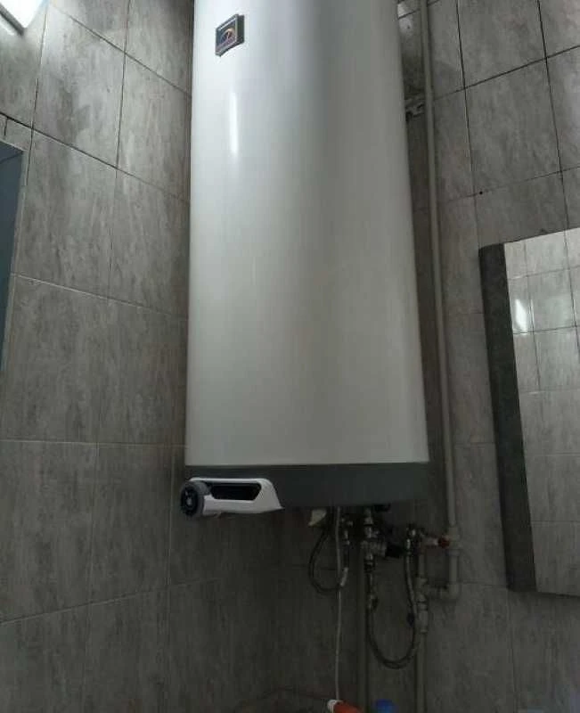 Продается 4-комнатная квартира на ул. Хрещатик, 8Б, Центр, Майдан