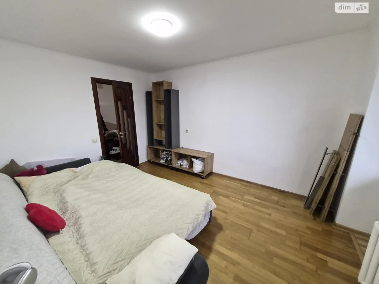 Room for Sale in Canada