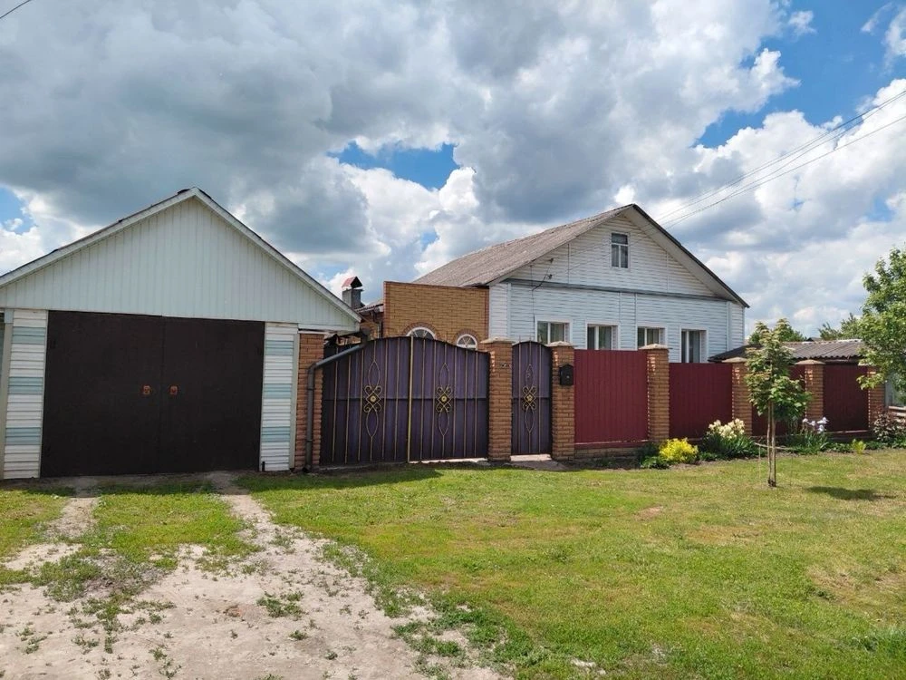 Продам власний приватний будинок у м.Глухів