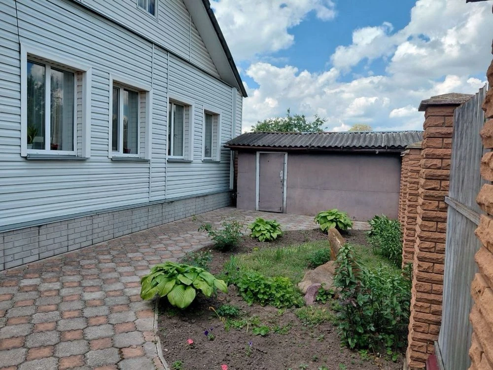 Продам власний приватний будинок у м.Глухів