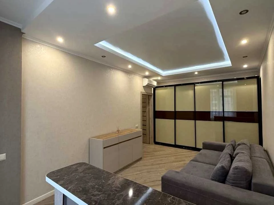 Apartment. Odesa, Valeriy Samofalova Street