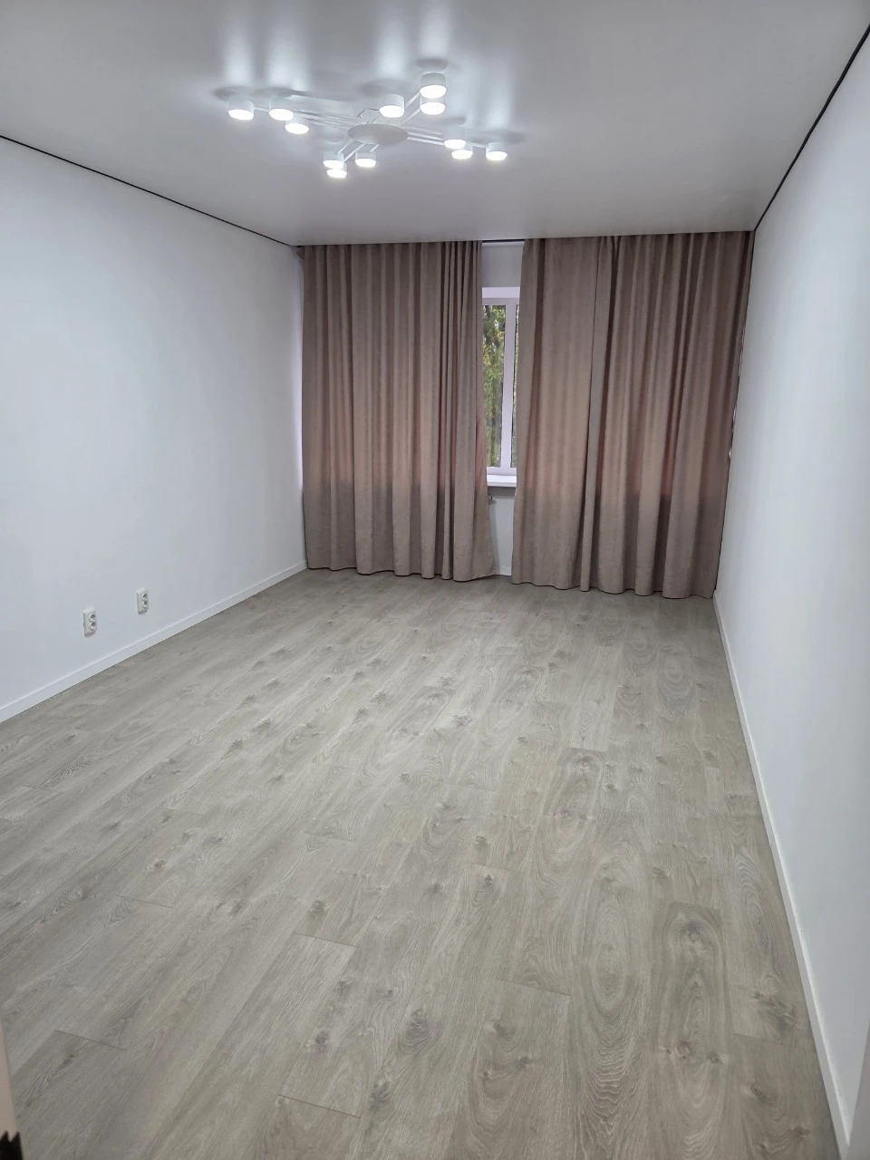 For Sale: 1-bedroom apartment in Zamost!
