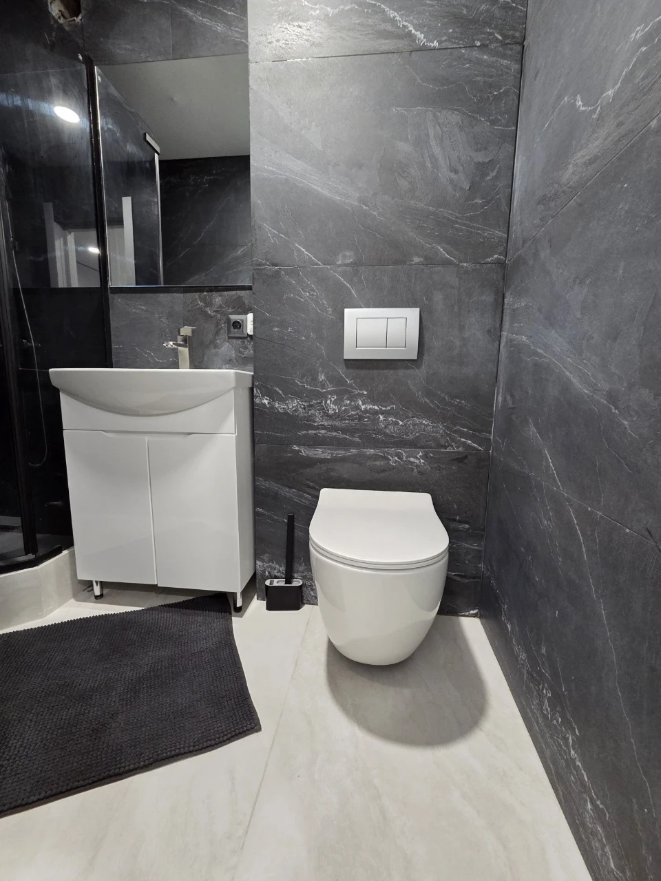 For Sale: 1-bedroom apartment in Zamost!