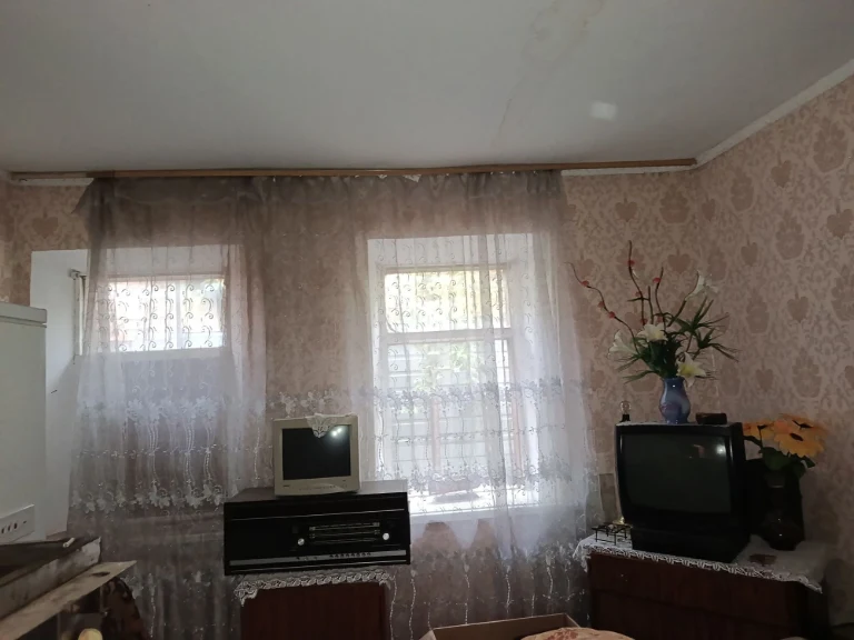 Продам Часть Дома-3 комн 74/54/7;в/у,уч.3 сотки, р-н ЮТЗ-Кос