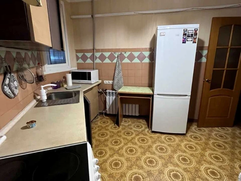 Квартира. Киев, Оболонская площадь