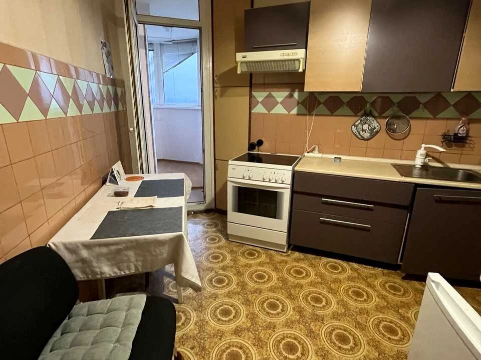Квартира. Київ, Оболонська пл.