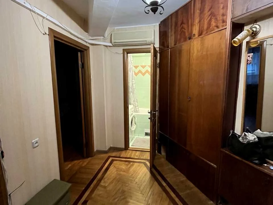 Квартира. Київ, Оболонська пл.