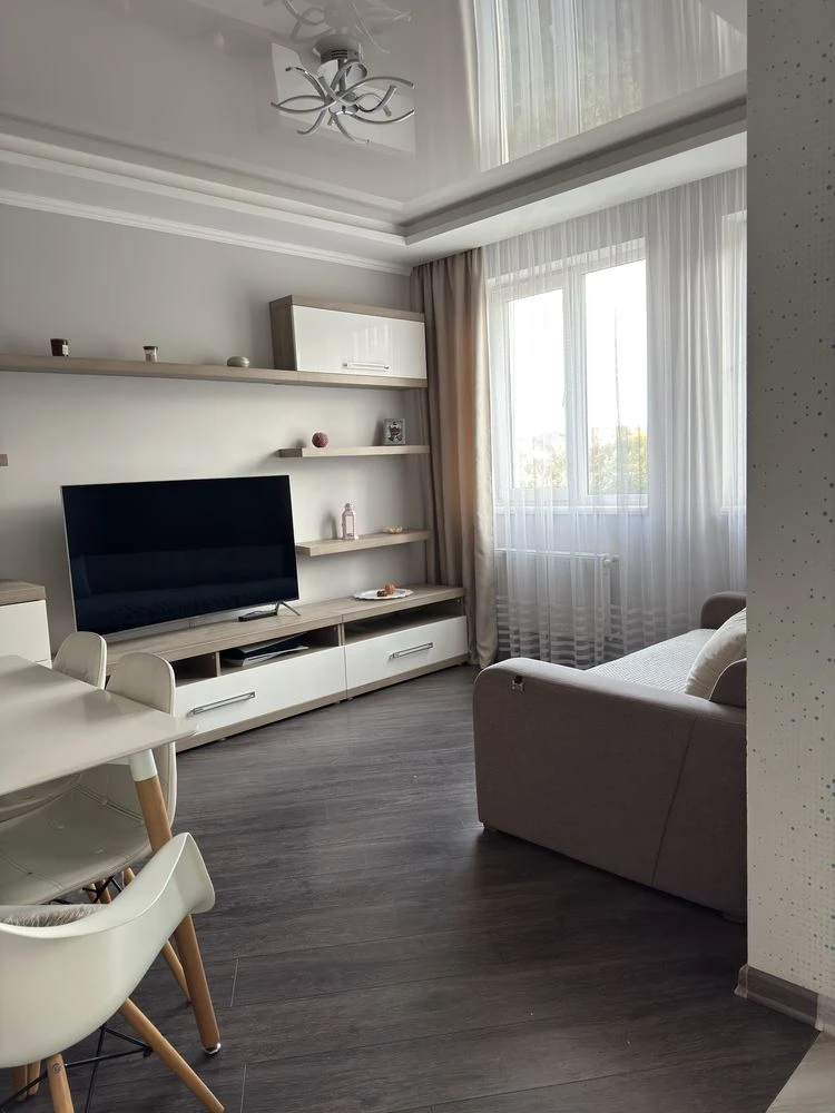 Sale of a 1-bedroom apartment 44.6 sq m | Panorama Residential Complex | View of a forest