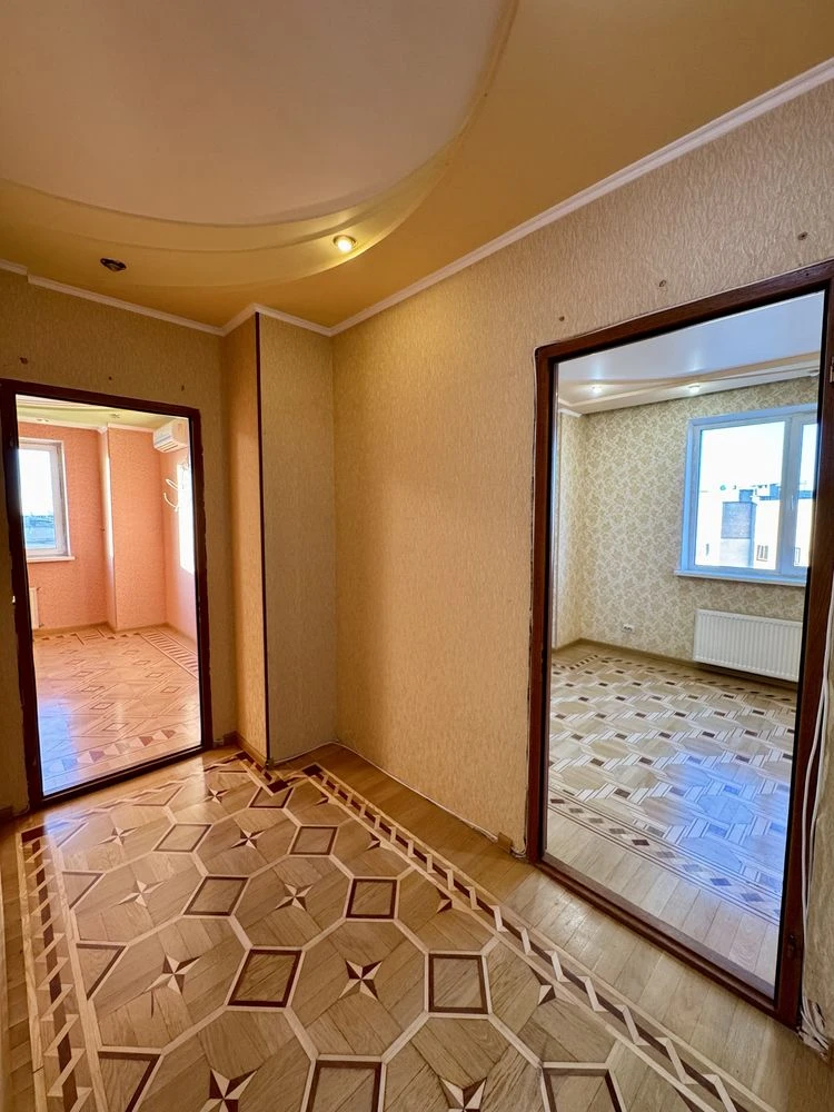 Apartment for Sale: 3 Rooms, 111 sq.m. in Solomyansky District