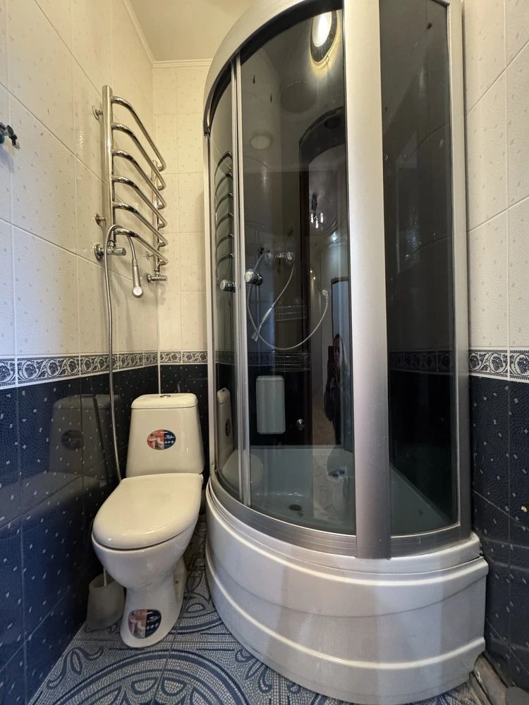 Apartment for Sale: 3 Rooms, 111 sq.m. in Solomyansky District