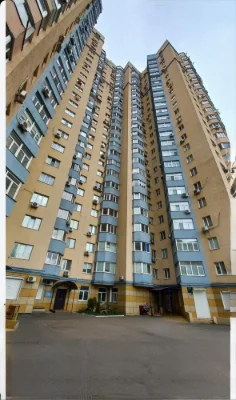 Apartment for Sale: 3 Rooms, 111 sq.m. in Solomyansky District
