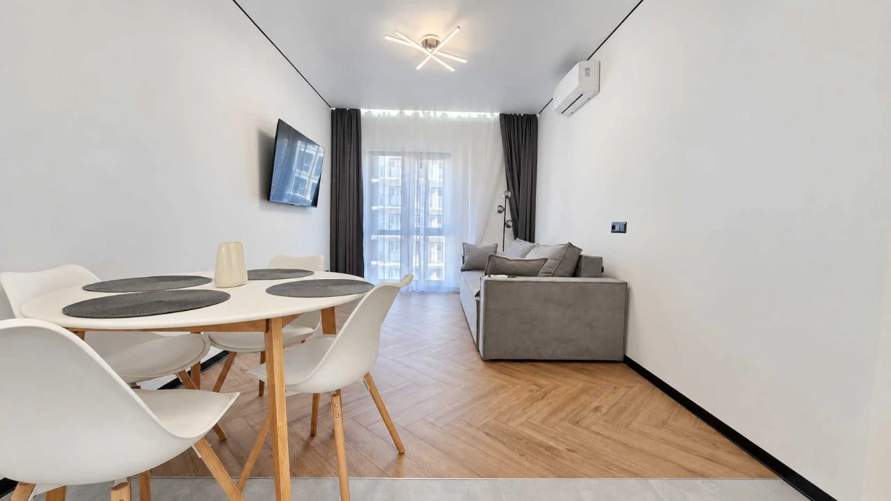 Продаж квартири з новим ремонтом 61 м² / 18 поверх ЖК