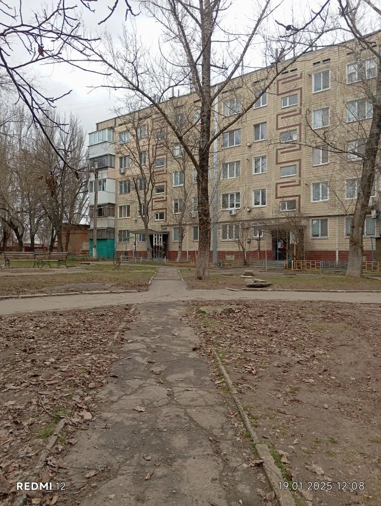 Продається 4-кімнатна квартира