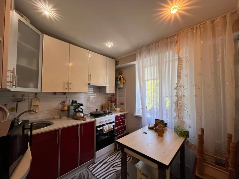 2-bedroom apartment near the sea (пр. Миру )