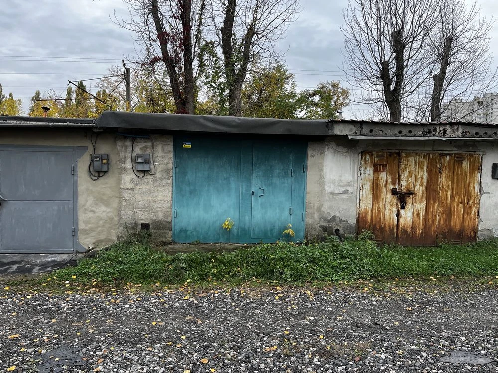 Garage for sale, GK Aviator