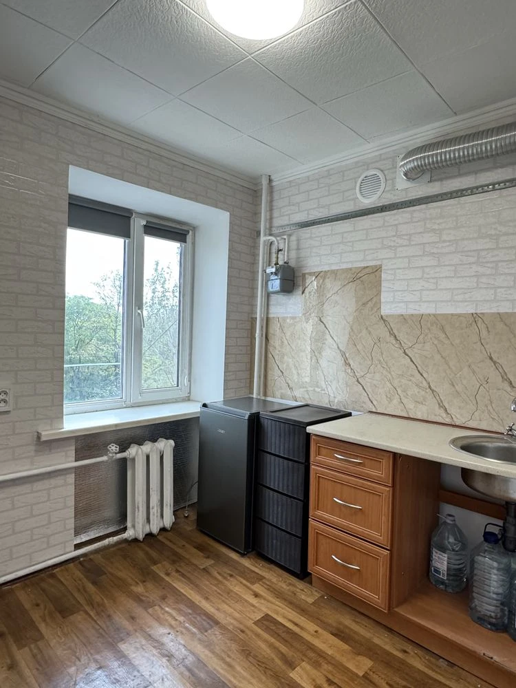 Sale of a bright 1-room apartment in Voznesensk district, Center