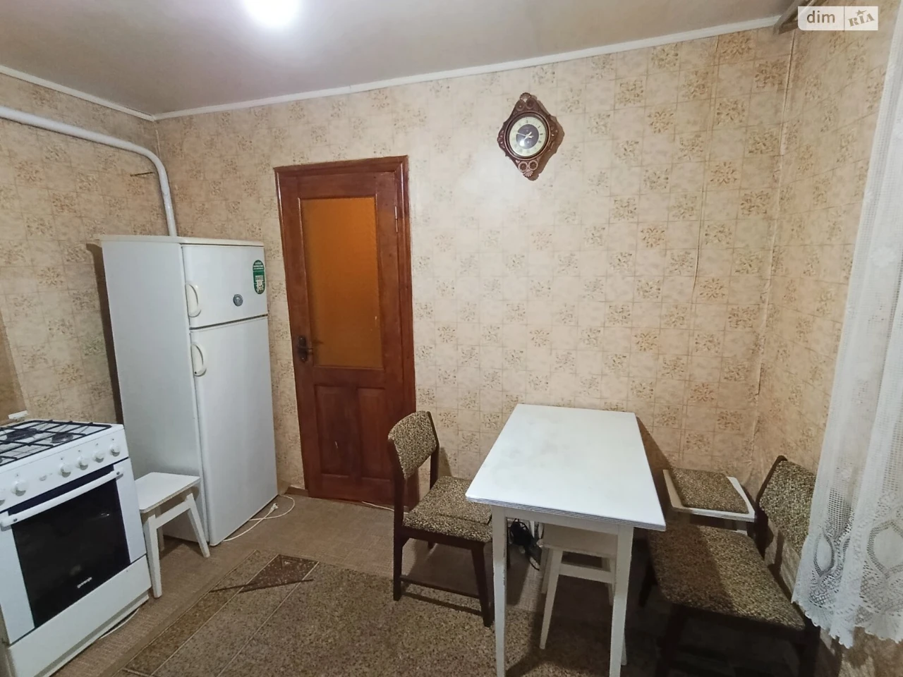 Long-Term Rental - Part of a House - Near Petrocenter
