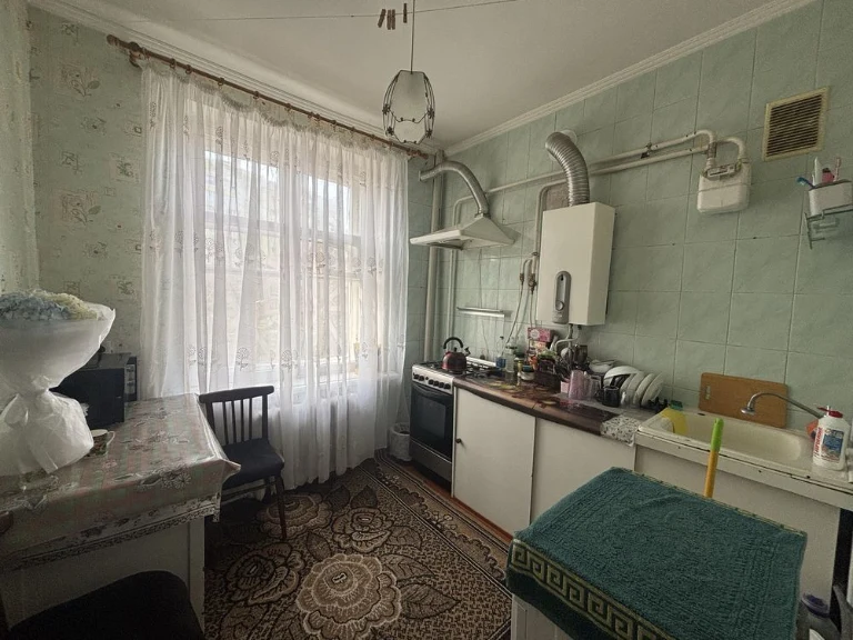 Продається однокімнатна квартира в Лісках