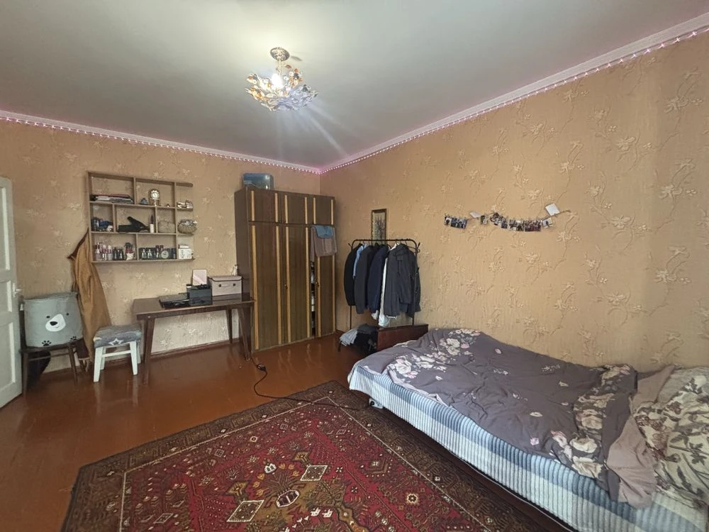 Продається однокімнатна квартира в Лісках