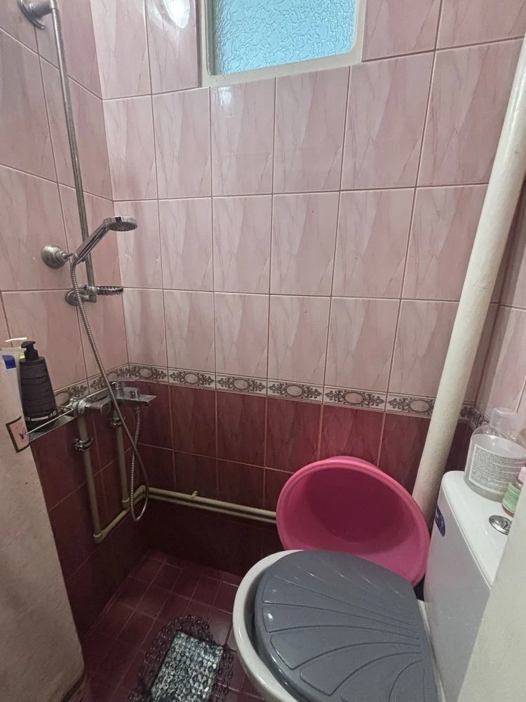 Продається однокімнатна квартира в Лісках