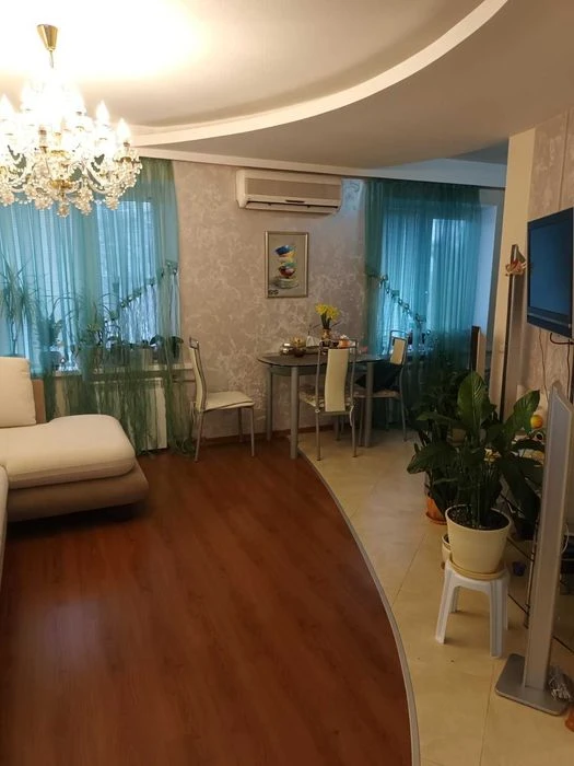 +Продам 3 ком. квартиру ремонт, мебель, техника 45000 дол.