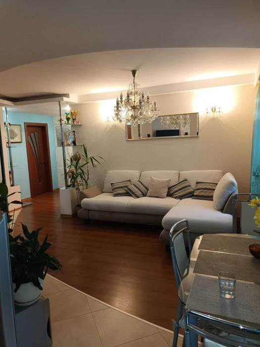 +Продам 3 ком. квартиру ремонт, мебель, техника 45000 дол.