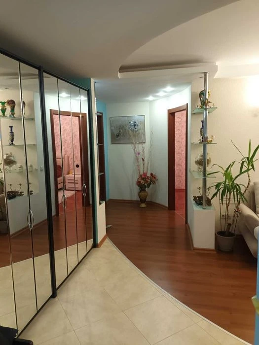 +Продам 3 ком. квартиру ремонт, мебель, техника 45000 дол.