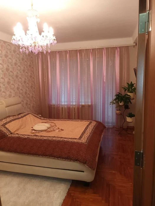 +Продам 3 ком. квартиру ремонт, мебель, техника 45000 дол.