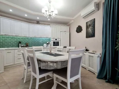 Квартира. Київ, проспект Академіка Глушкова