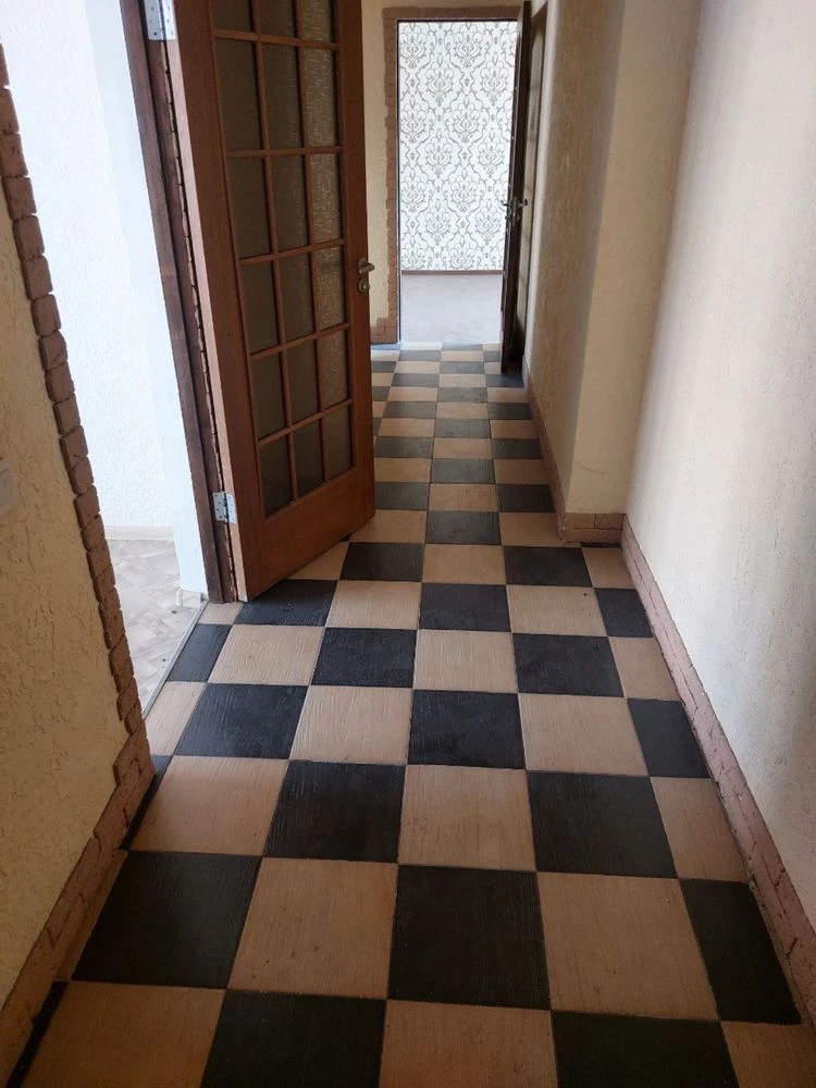 For Sale or Trade: 3-room apartment for private house