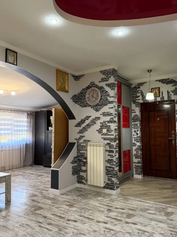 For sale: Three-room apartment