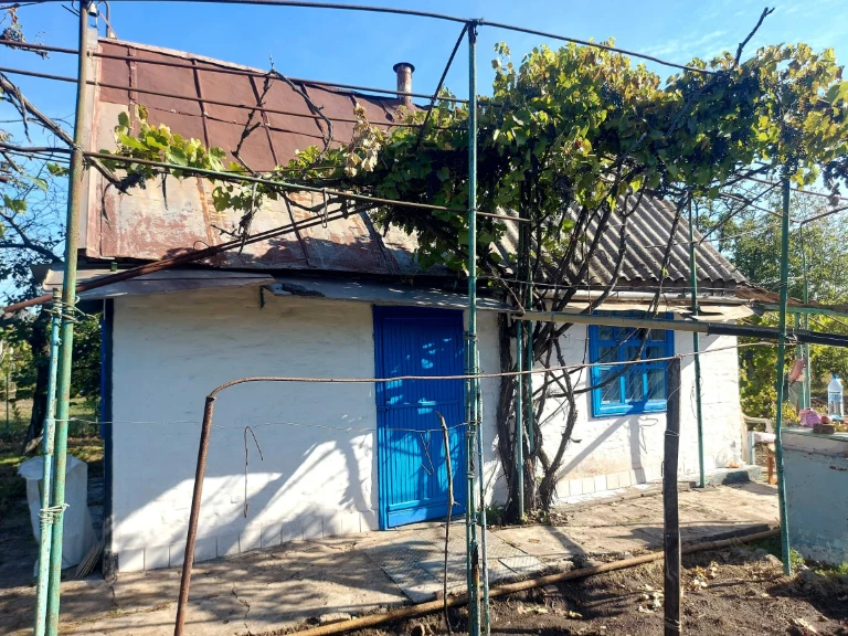 Продається приватизована дача