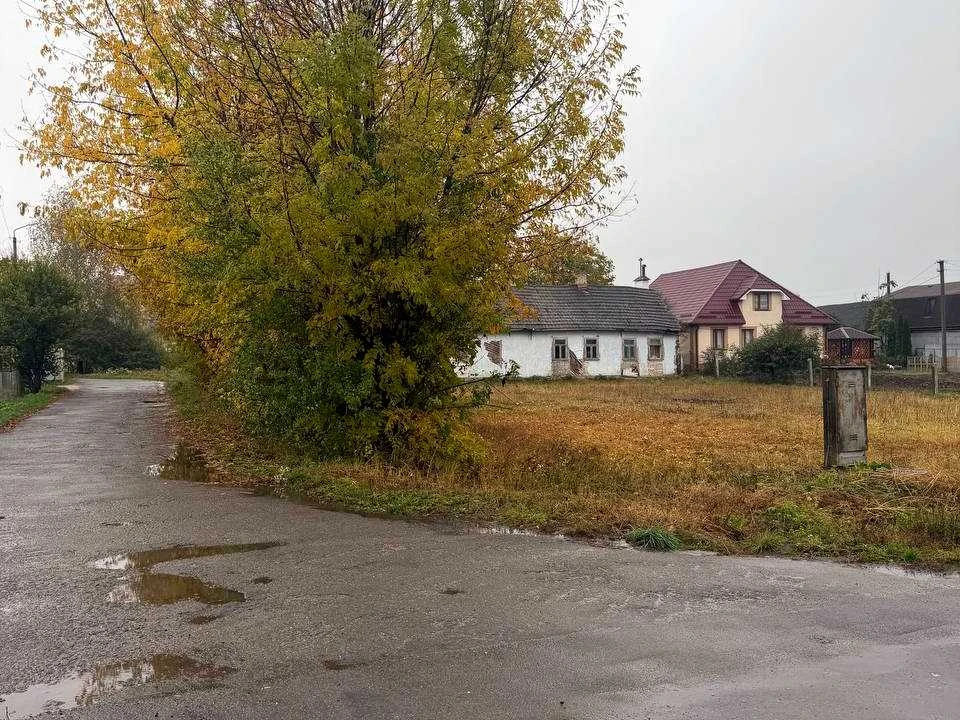 Ділянка. Дубно, Волицька