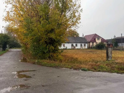 Ділянка. Дубно, Волицька