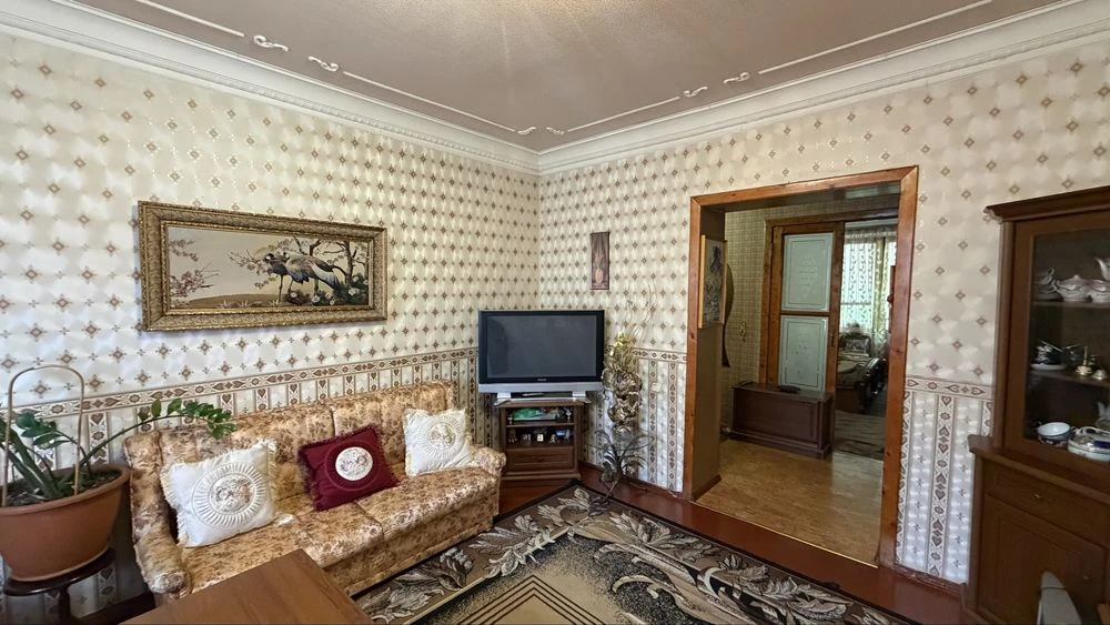 ‼️ Urgently selling a 3-bedroom apartment near the "Ukraine" shopping mall