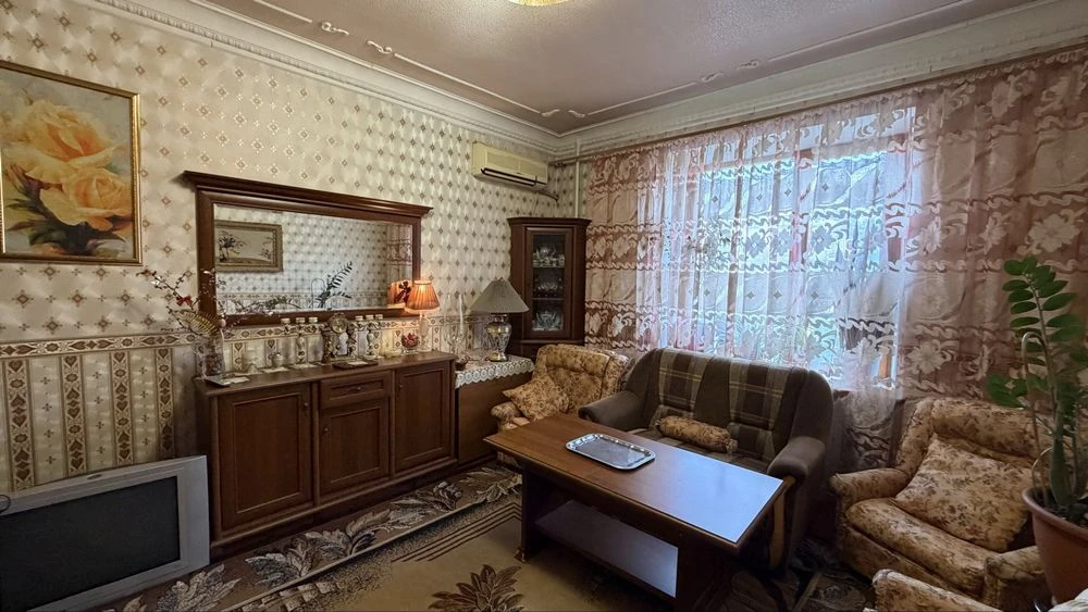 ‼️ Urgently selling a 3-bedroom apartment near the "Ukraine" shopping mall