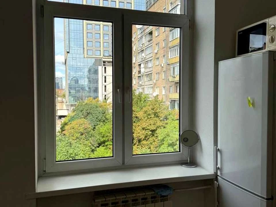 Apartment. Eugene Konovalets Street, Kyiv