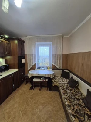 Продаж 2-кімнатна квартира в Любінській 10, площа 52 м². Ціна 95000 у.о.