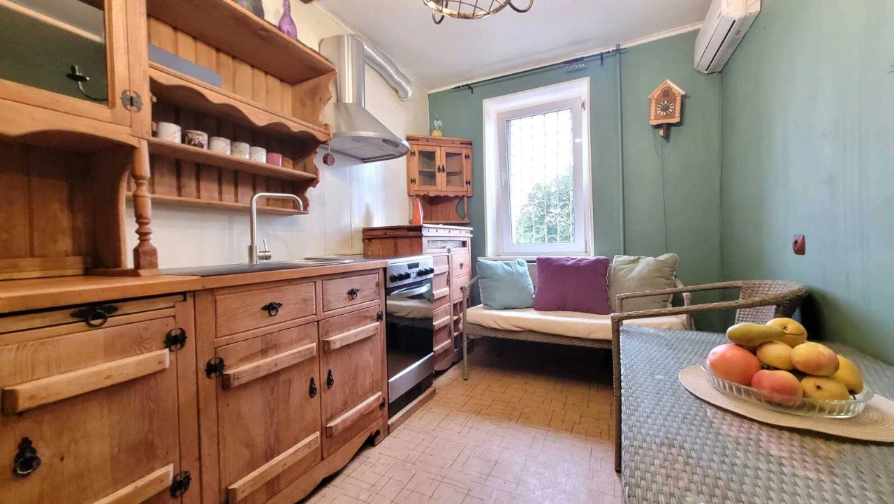 For Sale: 3-bedroom apartment, Kyiv, Dniprovskyi, Dniprovska naberezhna, 13