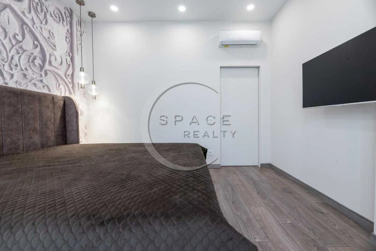 Sale of a 2-bedroom apartment in the Novopecherski Lipki residential complex, Dragoim