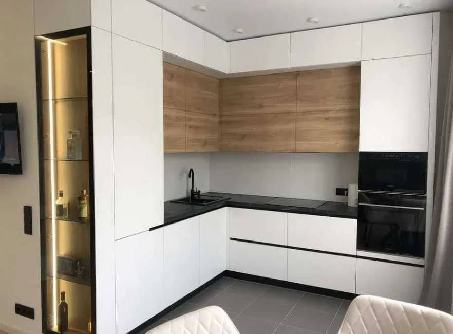 For Sale 3 room apartment 68 sq.m. Euroremodel Fully furnished 3/9