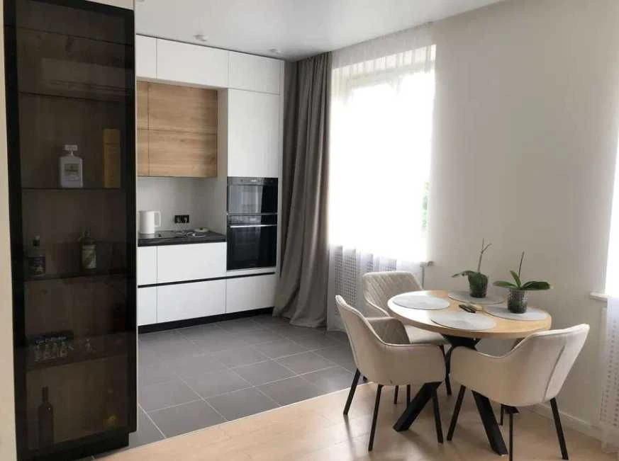 For Sale 3 room apartment 68 sq.m. Euroremodel Fully furnished 3/9