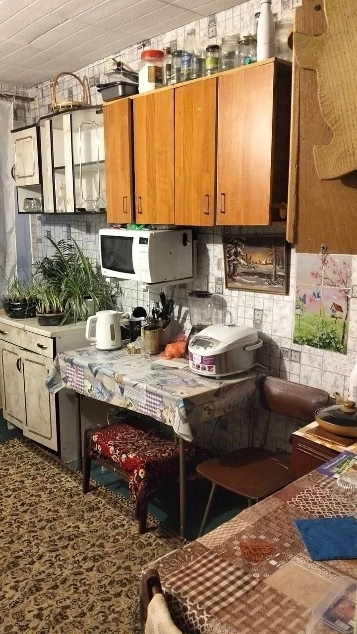 Продам кімнату в гуртожитку по. Свободи м. Дніпро