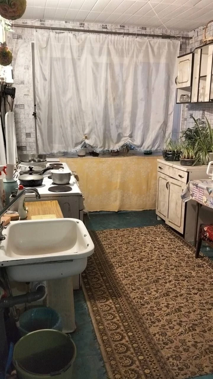 Продам кімнату в гуртожитку по. Свободи м. Дніпро