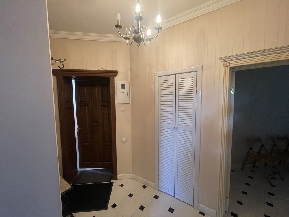 Продається 3-кімнатна квартира в центрі