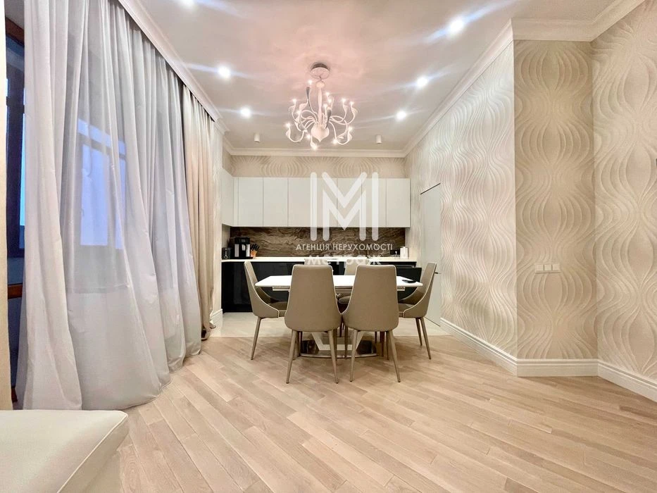 Stylish two-bedroom apartment for sale in the Lyapunov Center Shatilovka residential complex.