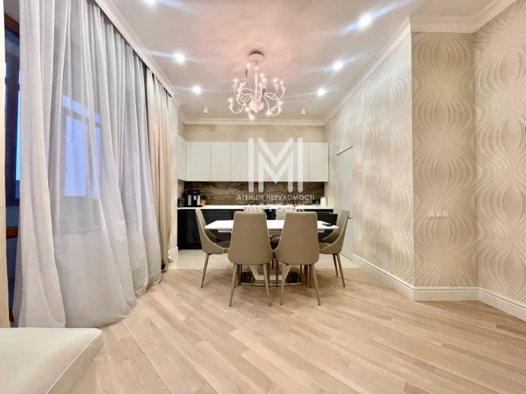 Stylish two-bedroom apartment for sale in the Lyapunov Center Shatilovka residential complex.